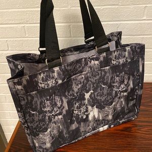 Thirty-one Everyday Essentials Tote, Watercolor Floral